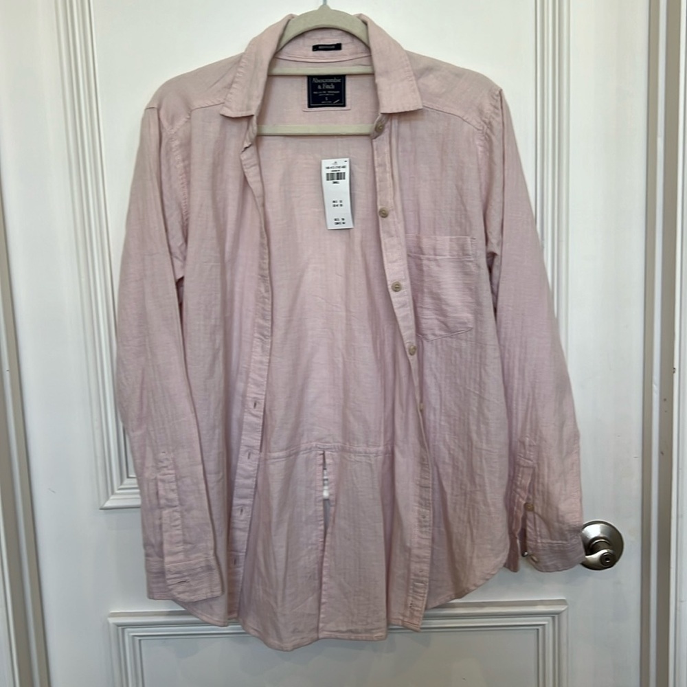 NWT Abercrombie striped button down shirt. Size Small. 100% cotton
